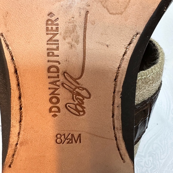 Donald J. Pliner Brown and Tan Sandals - Picture 7 of 11
